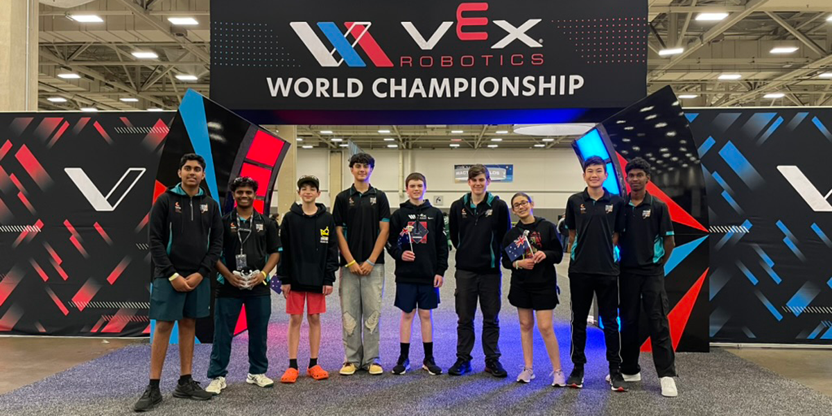 Team poses at the VEX Robotics World Championship