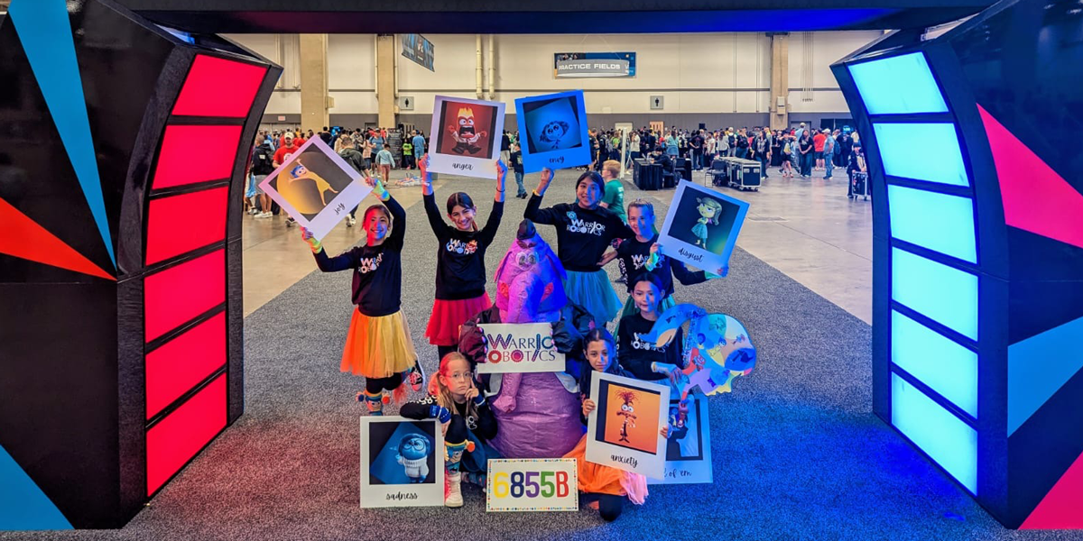 Team poses at the VEX Robotics World Championship